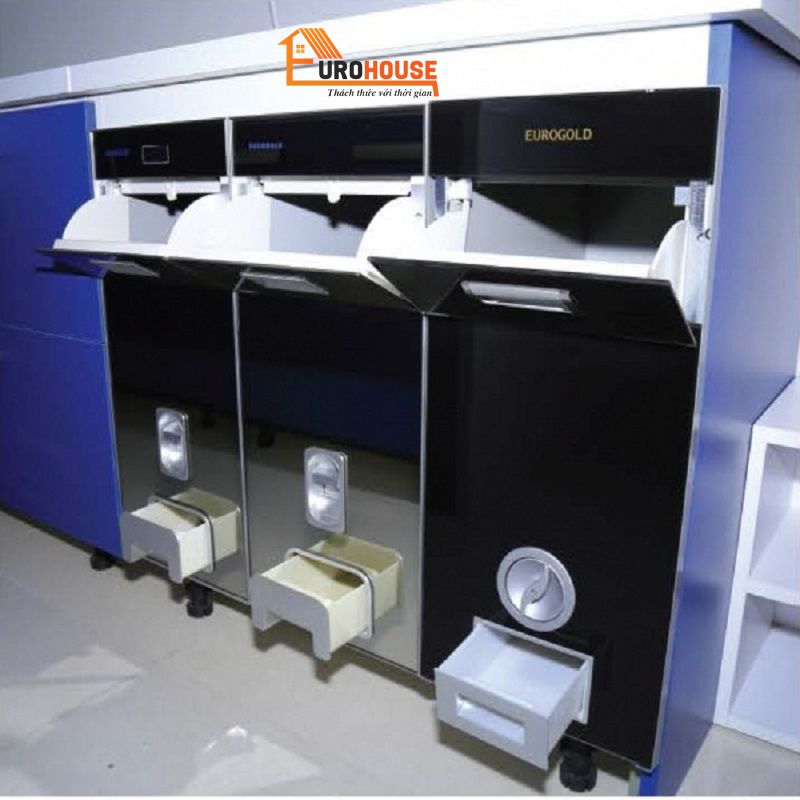 Thùng gạo mặt gương Eurogold-C300 được thiết kế sang trọng